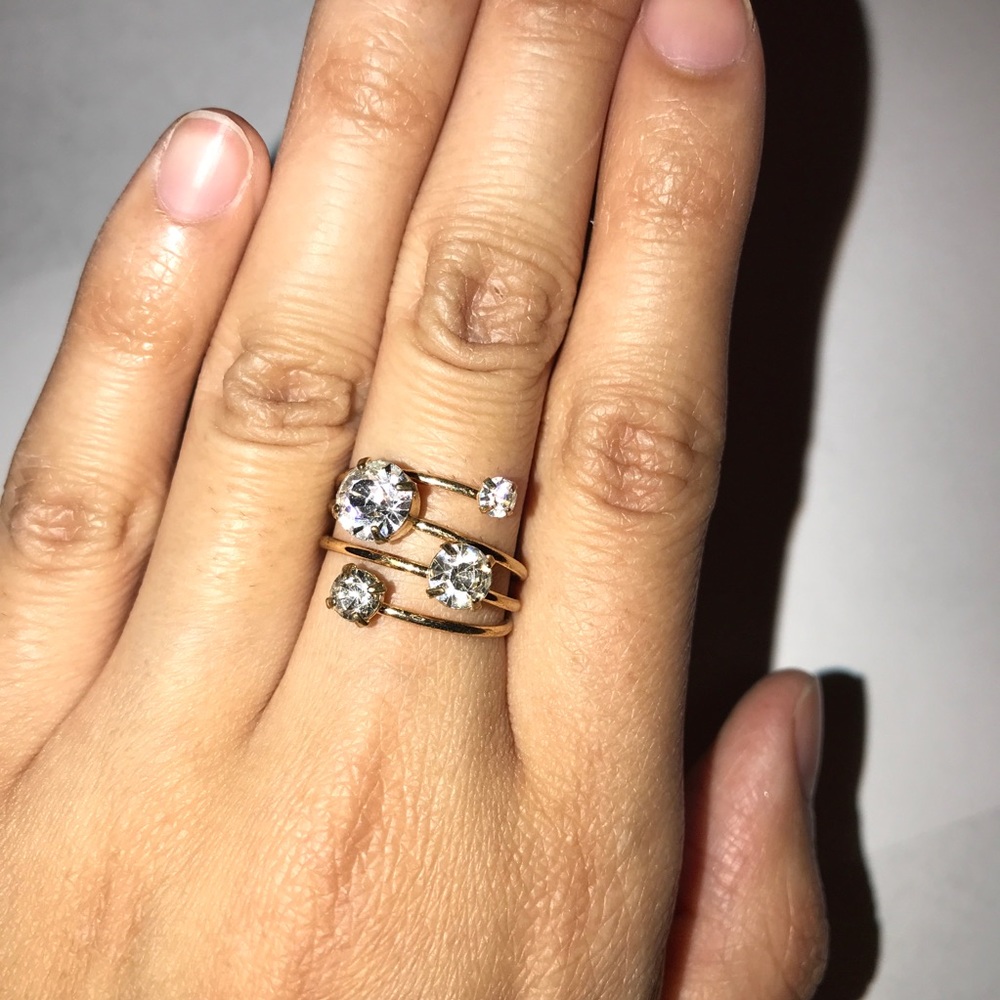 H&M Diamond Rhinestone Twist Gold Ring